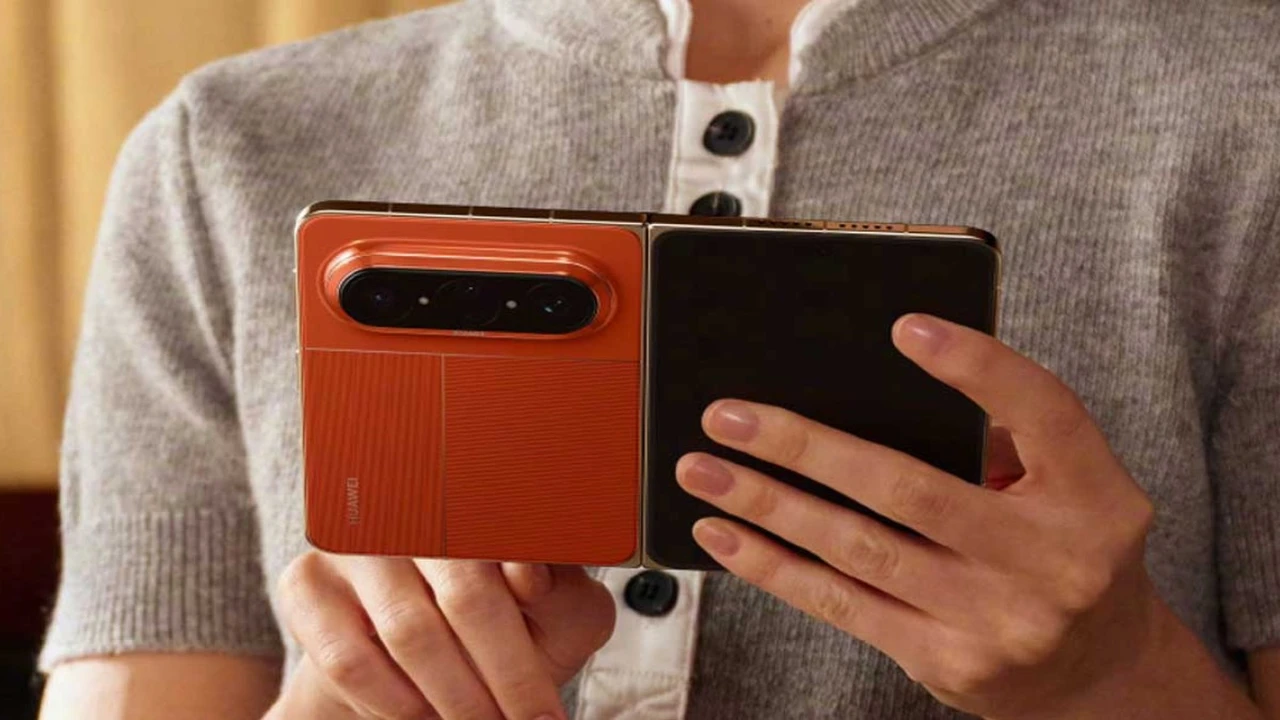 هواوي تقتحم سوق الهواتف الذكية بأول جهاز قابل للطي بتصميم عريض مبتكر